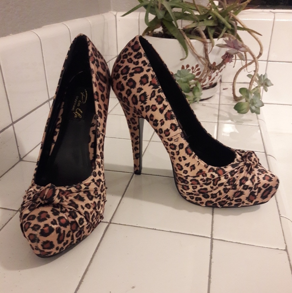 PinUp Couture Leopard Heels 6